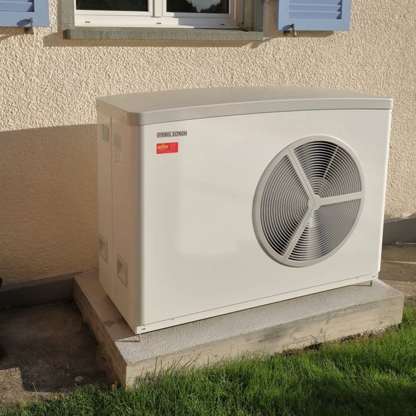 Mit Freude dürfen wir immer wieder bestehende Ölheizungen durch eine Luft-Wasser Wärmepumpe ersetzen. Wenn auch Sie sich...